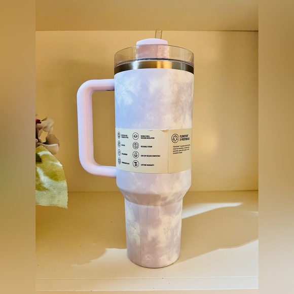 🎉LAST PIECE🎉Stanley 40 oz. Quencher H2.0 FlowState Tumbler Wisteria Tie Dye - Picture 5 of 12
